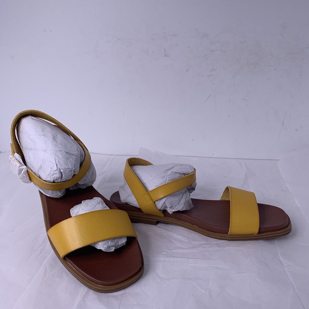 MIA Tia Front Strap‎ Yellow Sandals Size 8.5
